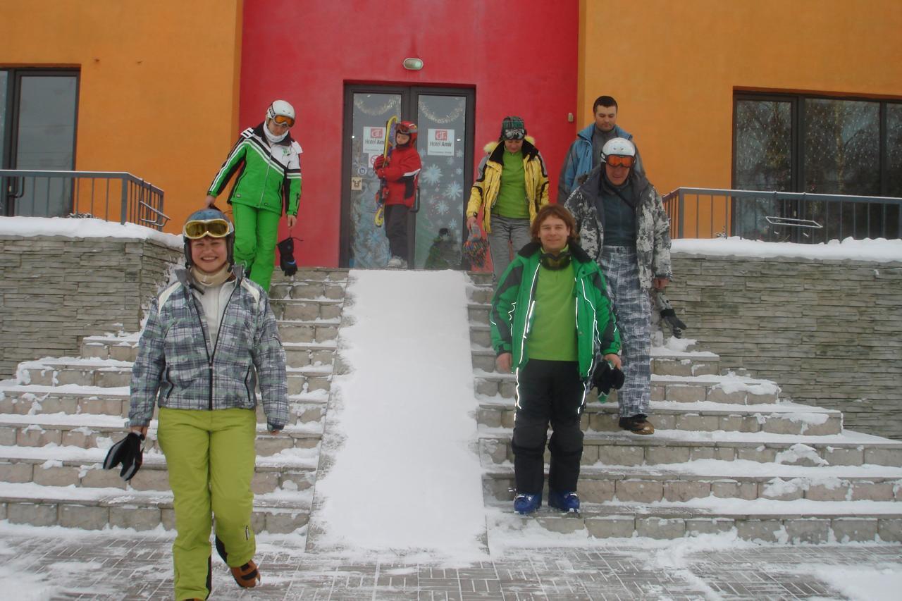 Amir Hotel Karakol Exterior photo